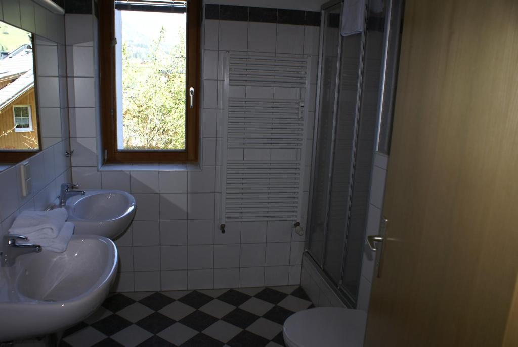 Haus Im Turm Lägenhet Bad Kleinkirchheim Rum bild